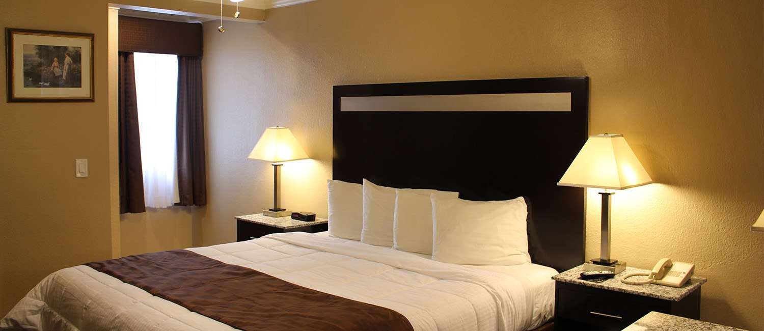 SLEEP COMFORTABLY AT SEA AIR INN & SUITES WITH THE SOUNDS OF THE OCEAN NEARBY